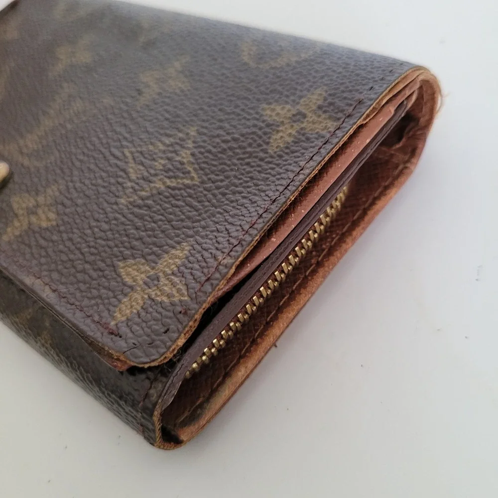 Louis Vuitton Monogram Canvas Portefeuille Tresor Wallet Brown CA0050